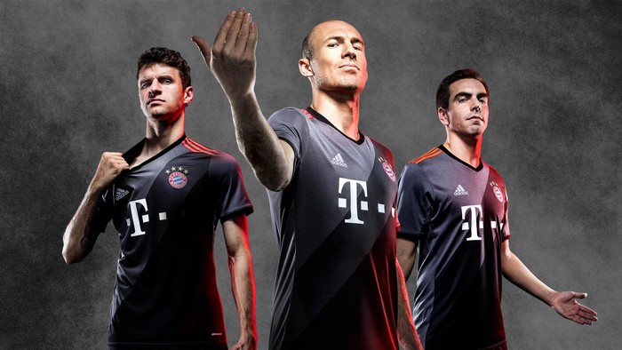 Seragam Tandang Bayern Munich sekali lagi memamerkan seragam tandang